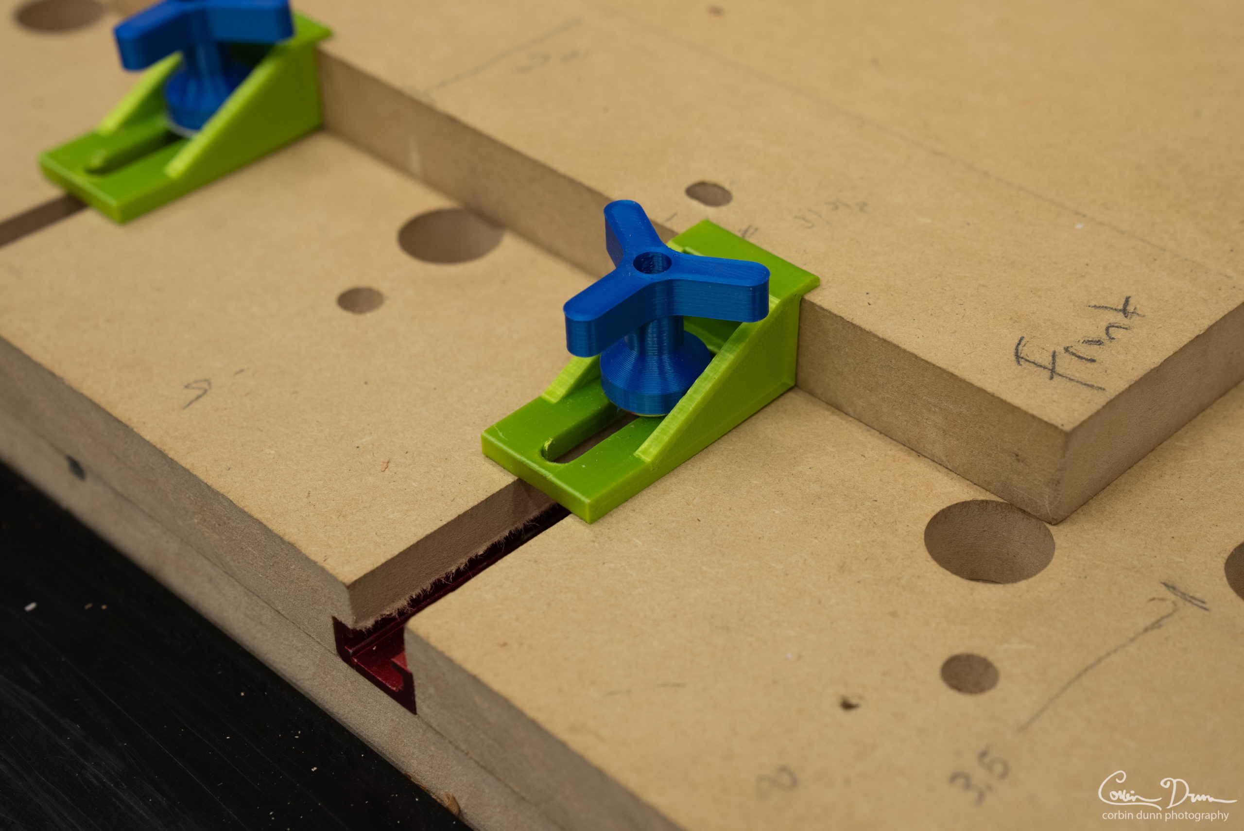 Low profile clearance wood clamps